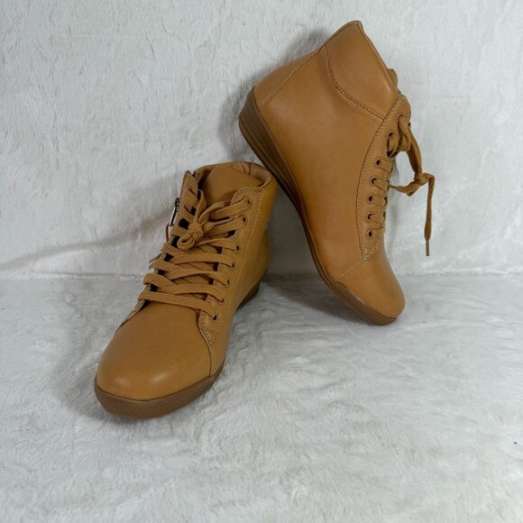 Comfort View Glendaly Tan High-Top Sneakers With Side Zipper & Lace-Up Closure - Picture 2 of 9